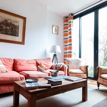 Superb Cozy In Billancourt Boulogne-Billancourt