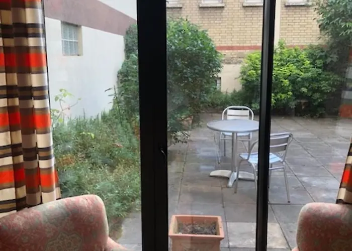 Superb Cozy In Billancourt